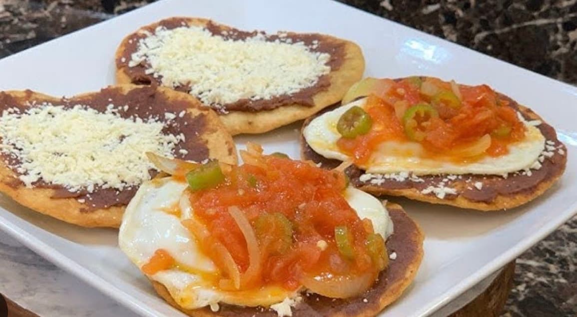 Catrachitas (orden de 2) — Fried Tortilla Bites